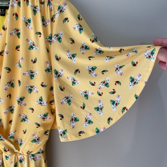 Alexia Admor Oakless Flutter Sleeve Fit & Flare Yellow Floral Dress Size Medium - Picture 4 of 13